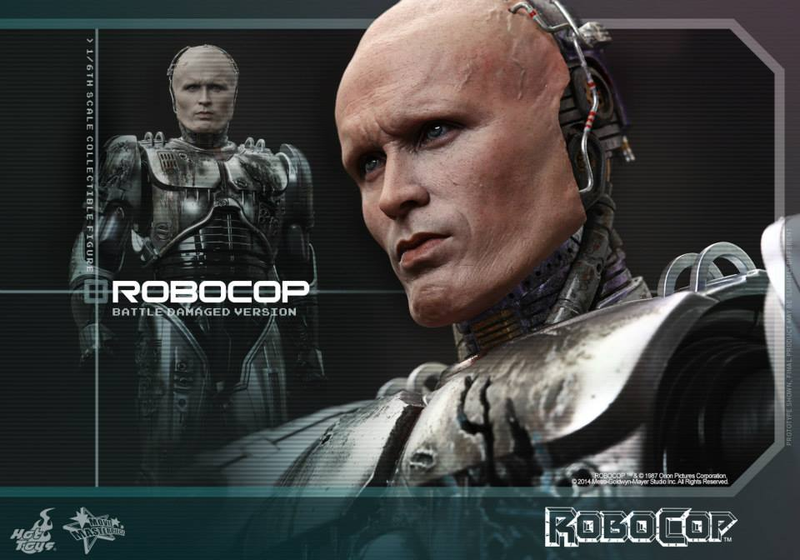 Illustration for article titled Dead Or Alive, These Robocop Figures Are Coming With Me